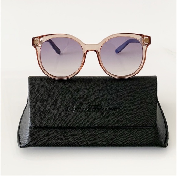 🕶️Salvatore Ferragamo Sunglasses, New FIRM $ - Picture 4 of 8